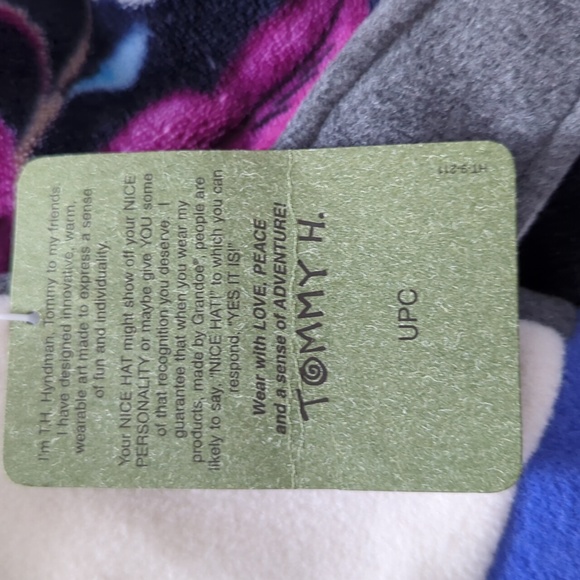 Penguin Hat for Winter - Picture 4 of 4